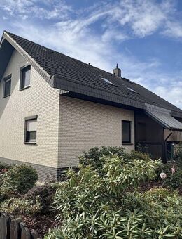 Burgdorf-Weststadt: Großzügiges Einfamilienhaus mit 8 Zimmern - Burgdorf (Landkreis Region Hannover)