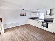 Maisonette-Wohnung mit vier Zimmern und EBK in Simmozheim - Simmozheim