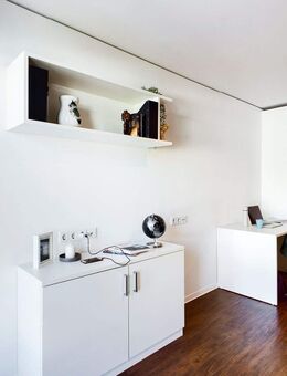 DIE ZIMMEREI | Helle + möblierte Wohnung ideal für Berufsstarter / furnished apartment | Maxi Bude - München