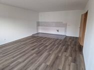 Frisch sanierte 2-Raum-Wohnung mit Balkon - Borna