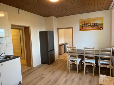 Möblierte WG Zimmer mit Küche und Internet. Zahlung auch über Jobcenter möglich!