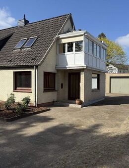 Doppelhaushälfte mit Potenzial von Privat - Norderstedt