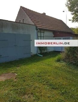 IMMOBERLIN.DE - Sanierungsbedürftiges Einfamilienhaus mit großzügigem Garten in ländlicher Lage - Oranienburg
