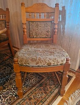 Esstisch mit 4 Stühlen massiv, sehr guter Zustand - Mörlenbach