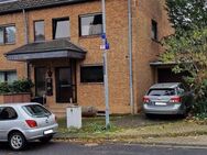 Schönes vermietetes 2-Familienhaus mit 2 Garagen in ruhiger Anliegerstraße in Hürth-Fischenich - Hürth