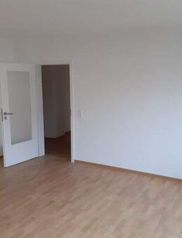 Helle, geräumige Vierzimmerwohnung in Lemgo Brake an ältere solvente Mieter zu vermieten - Lemgo