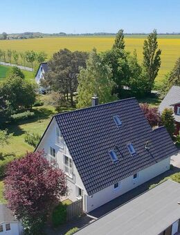 Maritimes Lebensgefühl zwischen Meer & Feld- Zwei nordische Schwedenhäuser zur Eigennutzung oder Ferienvermietung - Breege