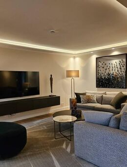 Inselstraße - Luxuriöse 4 Zimmer-Wohnung vollmöbliert mit Blick in den Hofgarten - Düsseldorf