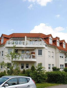 Markkleeberg West - Dachgeschoßwohnung mit Dachterrasse, separatem WC und Stellplatz in Traumlage - Markkleeberg