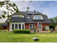 BEZUGSFREI: Exklusives Traumhaus mit Südgarten und Doppelgarage in ruhiger Dorflage 10min vor Husum! - Ostenfeld (Husum)