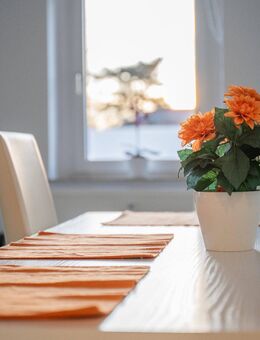 komplett möbliert! 2-Zimmer-Wohnung, Bad mit Wanne, Balkon - Außen Gründerzeit & Innen Neubau - Leipzig