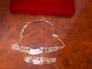 Set Vergoldest Besteht von Ohrringe, Kette,Armband Ring, und Box - Dresden