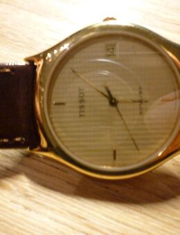 Damenarmbanduhr Tissot mit Lederarmband - Borna