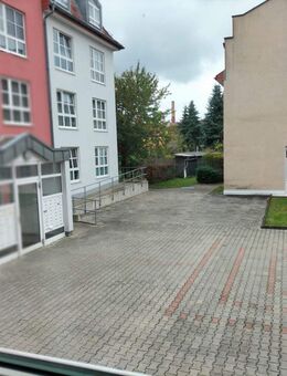 2-Raumwohnung mit Pantryküche + Stapelparker in Tiefgarage - Markranstädt