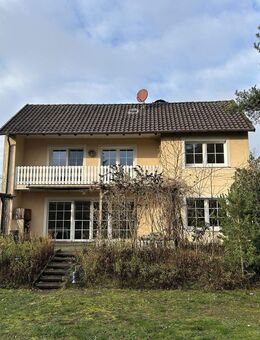 Freistehendes Einfamilienhaus mit Vollkeller und großen Garten - Buchholz (Aller)