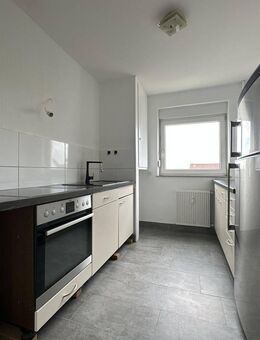 Ich warte auf DICH: 2 Zimmer Wohnung mit Balkon und perfekter Anbindung in Gerlingen - Gerlingen