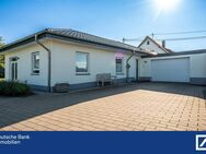 Attraktiver Winkelbungalow mit raffiniertem Grundriss! - Urbach (Rheinland-Pfalz)