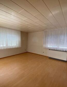 Gepflegte 3-Zi.-Erdgeschosswohnung im Herzen von Forst - Forst (Baden-Württemberg)