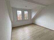 Attraktive 2,5-Zimmer-Wohnung mit EBK und tollem Blick über Rottweil und Göllsdorf - Rottweil