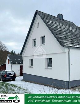 Doppelhaushälfte mit umfangreichen Sanierungen - Selb