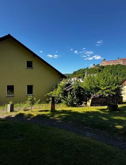 Wohnen mit Blick zur Plassenburg - Stilvolle Altstadtwohnung in wunderschöner Lage - Kulmbach