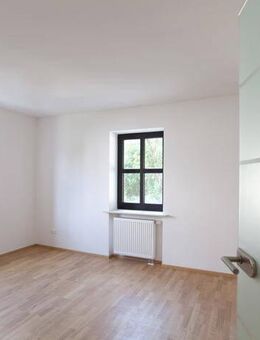 Für Kapitalanleger: 4,5-Zi.-Wohnung mit Garten im Herzen von Rottenburg - derzeit vermietet - Rottenburg (Laaber)