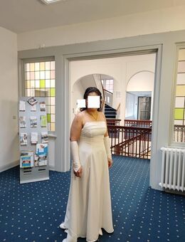 Hochzeitskleid von ,,Valerie" - Eutin
