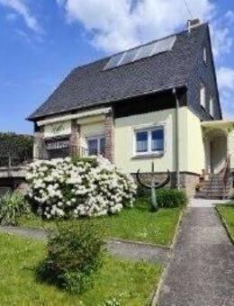 Gut gelegenes 5-Zi EFH mit Sonnenterrasse, großem Keller, Garage und Ausbaures. im schönen Mittweida - Mittweida