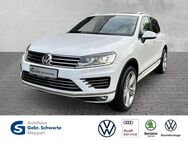 VW Touareg, 3.0 V6 TDI Exclusive Terrain Tech R-Line, Jahr 2016 - Meppen