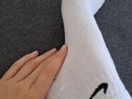 Möchtest du meine stinkenden Socken für dich allein🥰🥰 - Rietberg