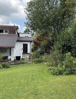 Besonderes Einfamilienhaus mit versetzten Ebenen und großem Grundstück in sehr schöner, ruhiger Wohnlage - Altusried