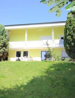 Großzügiges Wohnhaus mit Einliegerwohnung in Arnschwang bei Furth im Wald - Arnschwang