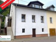 MERZIG - STADT: Wohnhaus mit 3 Schlafzimmern, großer Terrasse und Garten! - Merzig