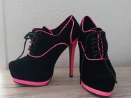 Highheels Pink/Schwarz - Siegen (Universitätsstadt) Bürbach