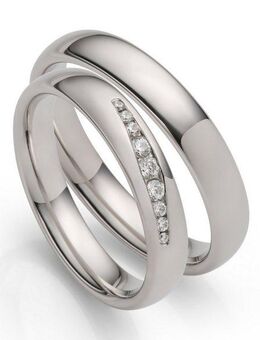 Firetti Trauring Schmuck Geschenk Hochzeit Ehering "LIEBE", Made in Germany - wahlweise mit oder ohne Zirkonia (synth)