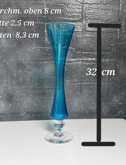 Schöne Vase aus Glas . Guter Zustand - Hannover Buchholz-Kleefeld