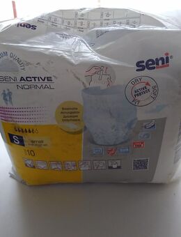 2 Packungen Pants.1 Packung gr.S+1 Packung gr.M,für 8,0 euro - Lohmar Zentrum