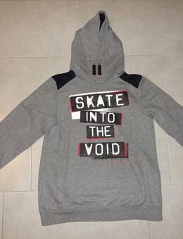 Jungen-Kapuzenpullover zu verkaufen *Größe 182* (Skate...) - Walsrode