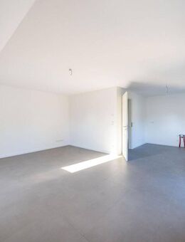 !! Exklusive 3-Zimmer Dachgeschoss Wohnung mit Stellplatz !! - Berlin