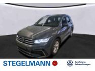 VW Tiguan, 2.0 TDI R-Line, Jahr 2020 - Detmold