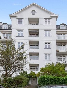 Altbau-Maisonette über den Dächern von Eimsbüttel. Licht, Weitblick und hanseatische Eleganz auf 208 m² - Hamburg