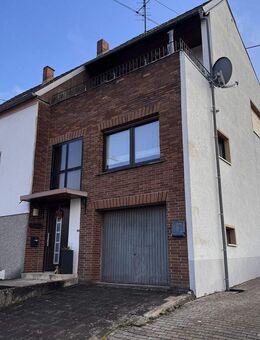 Zweifamilienhaus mit vielen Optionen: selbst bewohnen, vermieten oder clever kombinieren - Heusweiler