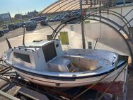 Spanisches Kajüboot aus GFK abzugeben - Dummerstorf