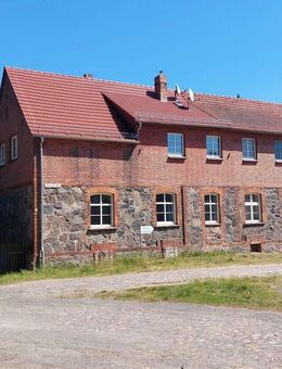 historische Doppelhaushälfte in Feldsteinbauweise - Müncheberg