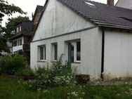 Einfamilienhaus mit Erweiterungsmöglichkeit auf 2,5 Stock und Verbreiterung - Leverkusen