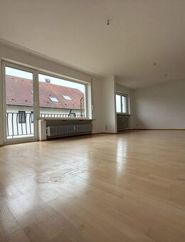 3 Zimmer in Wendelstein ~ Balkon • EBK • Garage - Wendelstein