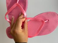 Hausschuhe Flip Flops Damen rosa sehr oft getragen - Köln