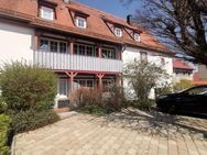 Attraktive, großzügige Wohnung mit Balkon im Stadtzentrum von Hayingen - Hayingen