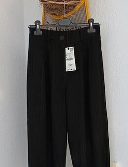 Zara High Waist Karotten Knöchel Hose weit Streifen schwarz weiß gestreift Nadelstreifen gr. 34 XS NEU - Hardheim