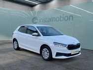 Skoda Fabia, 1.0 MPI Ambition, Jahr 2022 - München